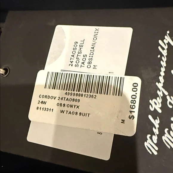 Cordova Stylish Black Women's Ski / Snowboard Suit - Picture 9 of 13